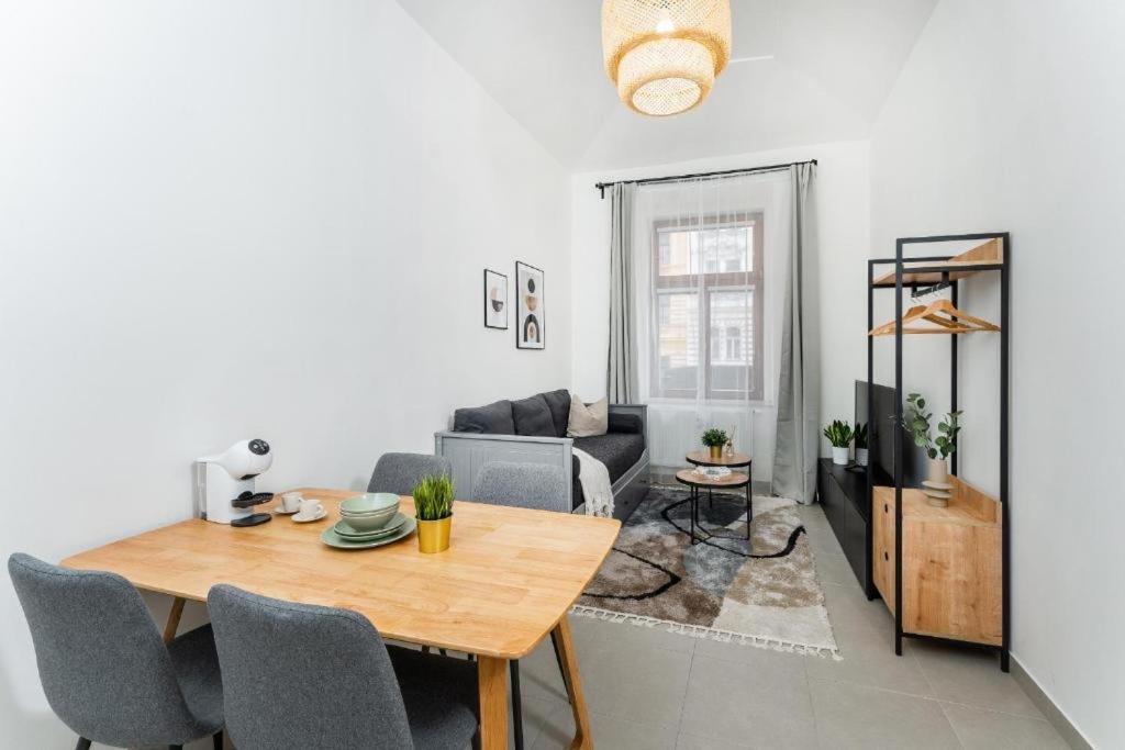 Appartement Nice Apartman In New Town Prague Extérieur photo